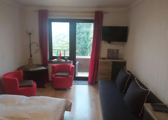 400 M Od Mola Dzielnica Uzdrowiskowa Homestay